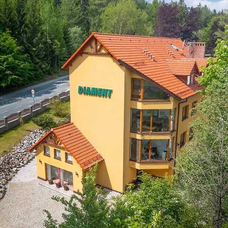 Diament Otel 2*